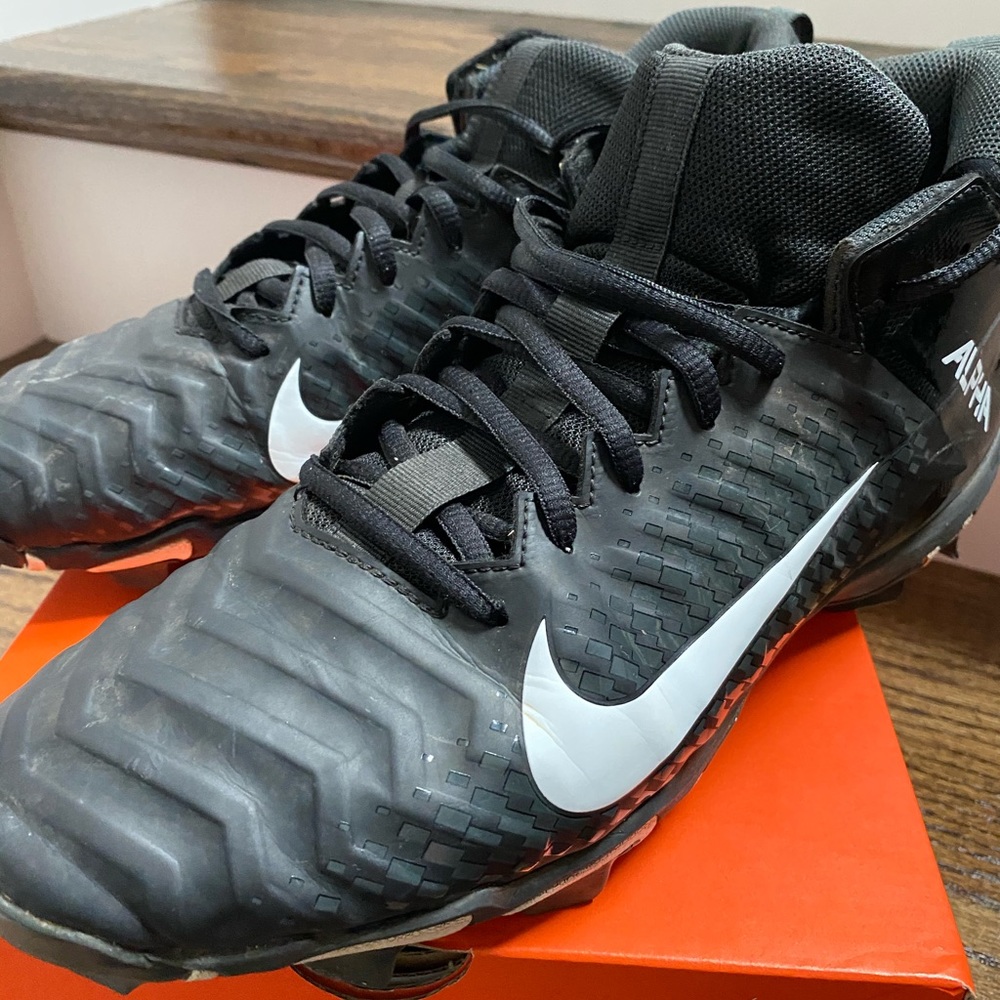 Nike men’s football cleats